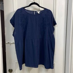 Caslon size 2x navy blue embroidered cutie top